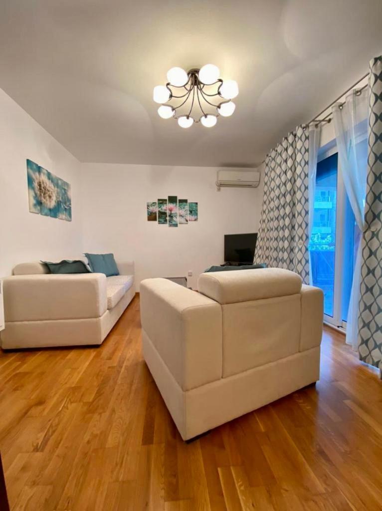 Apartment Liza Petrovac Eksteriør billede